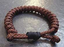 Load image into Gallery viewer, The Explorer | Paracord Bracelet