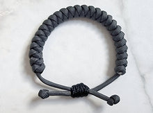 Load image into Gallery viewer, The Classic | Paracord Bracelet