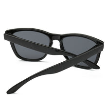 Load image into Gallery viewer, High Quality Polarized Fashionable Sunglasses
