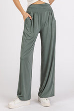 Load image into Gallery viewer, Mittoshop Stretch Banded Waist Wide Leg Pants with Pockets